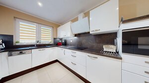 Moderný 4-izbový „EKO-KERAMICKÝ“ bungalov s bazénom v Holíči — foto 13