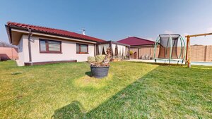 Moderný 4-izbový „EKO-KERAMICKÝ“ bungalov s bazénom v Holíči — foto 32