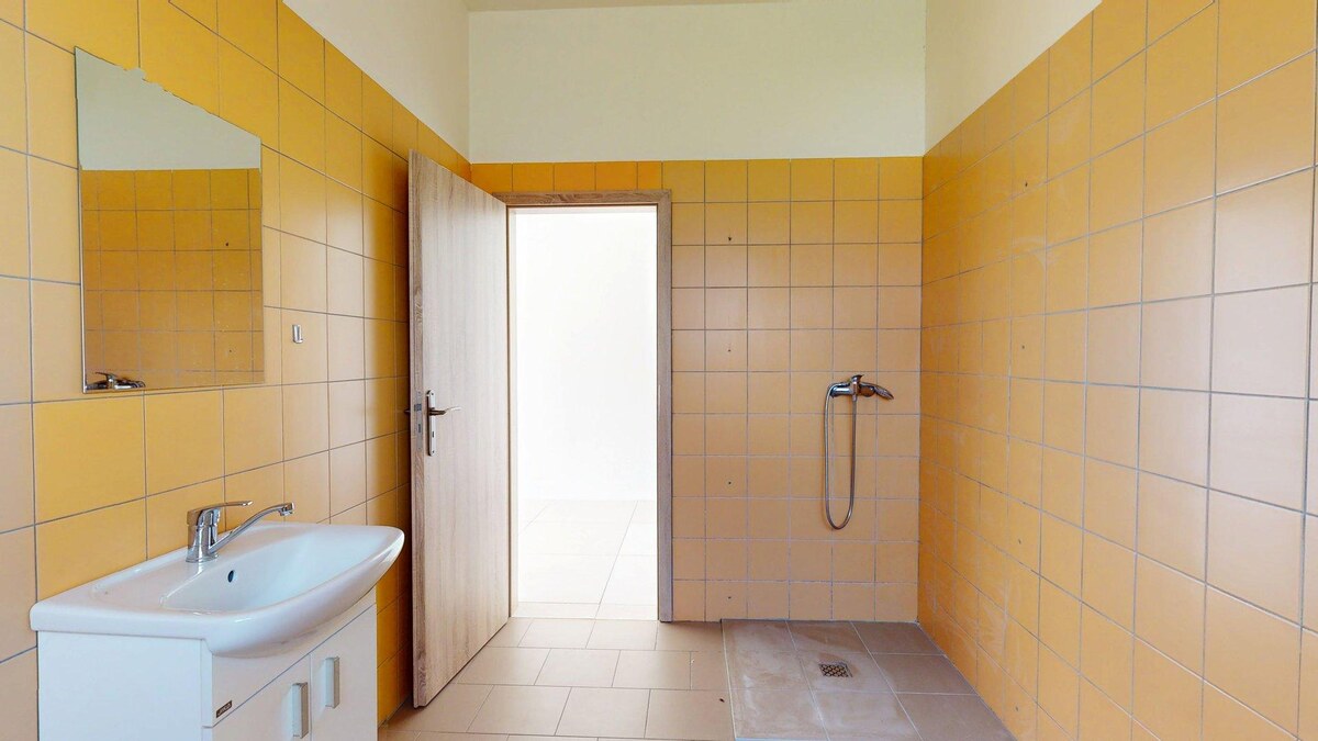 Na predaj podnikateľský priestor neďaleko centra  mesta Holíč — foto 10