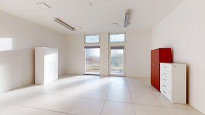 Na predaj podnikateľský priestor neďaleko centra  mesta Holíč — foto 4