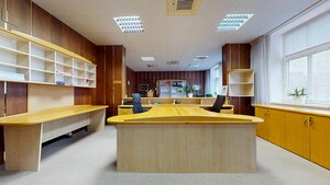 Na predaj administratívna budova v centre mesta Holíč. — foto 14