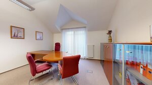 Na predaj administratívna budova v centre mesta Holíč. — foto 17
