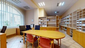 Na predaj administratívna budova v centre mesta Holíč. — foto 4
