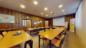 Na predaj administratívna budova v centre mesta Holíč. — foto 9