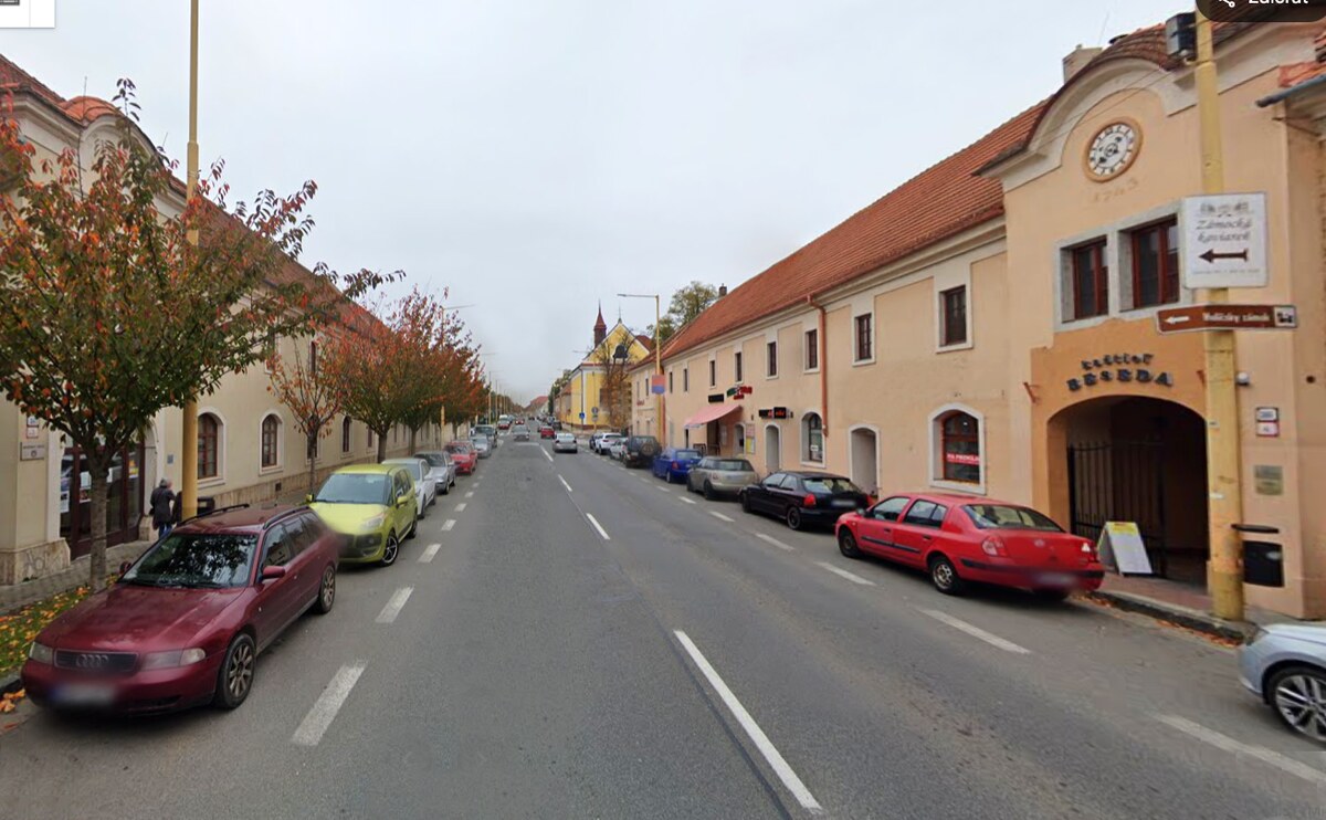 Na prenájom podnikateľský priestor v centre mesta Holíč
