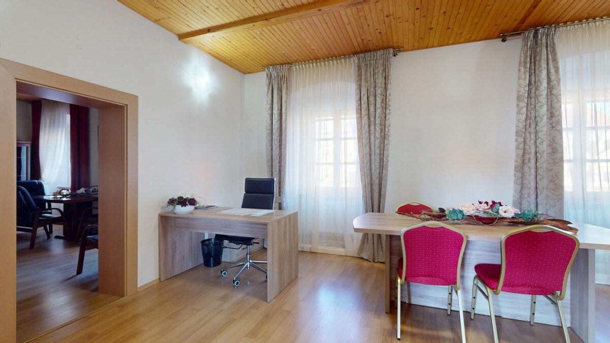 Na prenájom administratívne priestory v centre mesta Holíč — foto 8