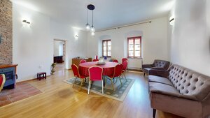 Na prenájom administratívne priestory v centre mesta Holíč — foto 1