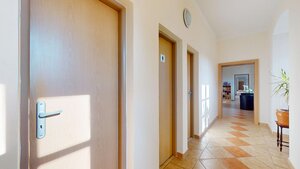 Na prenájom administratívne priestory v centre mesta Holíč — foto 12