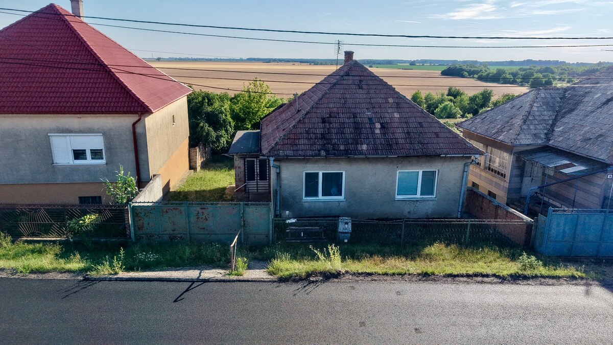 3 izbový rodinný dom v obci Bešeňov — foto 15