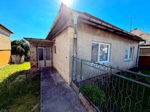 3 izbový rodinný dom v obci Bešeňov — foto 1