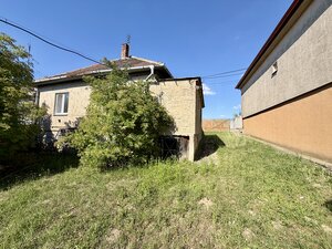 3 izbový rodinný dom v obci Bešeňov — foto 3