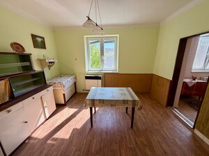 3 izbový rodinný dom v obci Bešeňov — foto 8