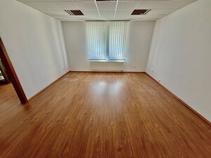 Kancelárske priestory v centre mesta Nové Zámky — foto 5