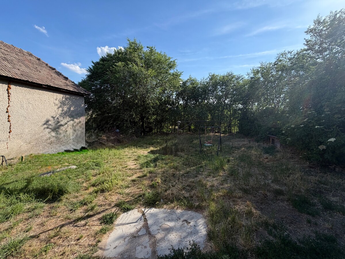 Rodinný dom v obci Dvory nad Žitavou — foto 2