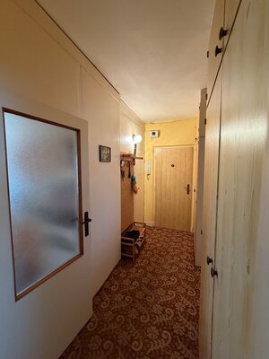 2 izbový byt pri vlakovej stanici v Nových Zámkoch — foto 8