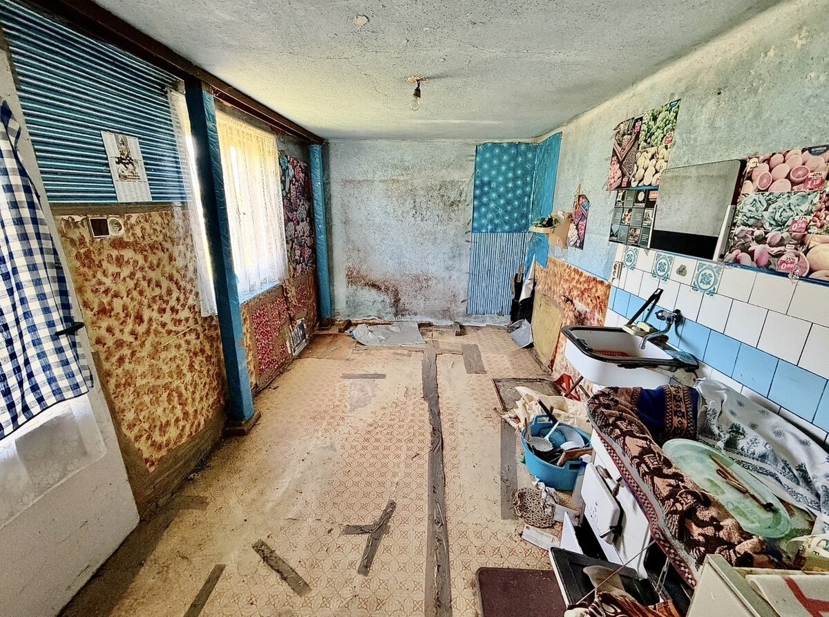 5 izbový rodinný dom s veľkým pozemkom v obci Tvrdošovce — foto 13