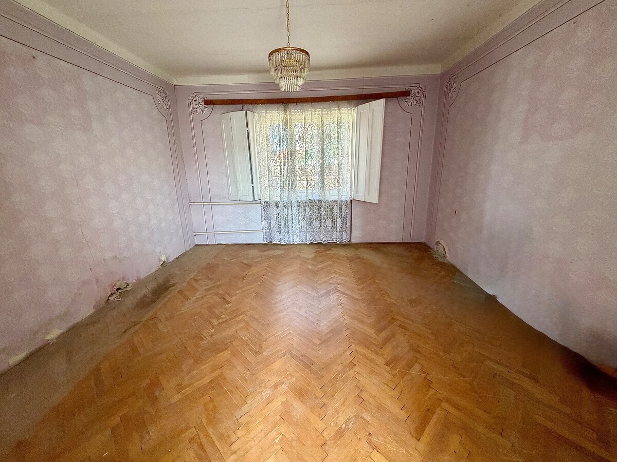 5 izbový rodinný dom s veľkým pozemkom v obci Tvrdošovce — foto 17