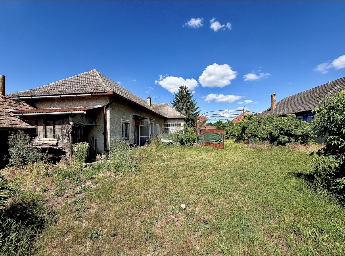 5 izbový rodinný dom s veľkým pozemkom v obci Tvrdošovce — foto 7