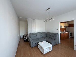 3 izbový byt s balkónom v meste Levice — foto 4