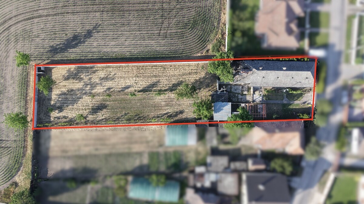 Rodinný dom s veľkým pozemkom v meste Nesvady — foto 3