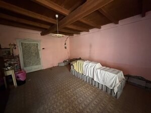 Rodinný dom s veľkým pozemkom v meste Nesvady — foto 10