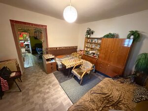 Rodinný dom s veľkým pozemkom v meste Nesvady — foto 13