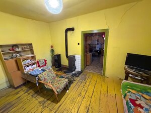 Rodinný dom s veľkým pozemkom v meste Nesvady — foto 14