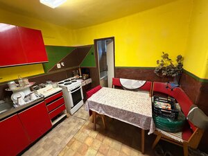 Rodinný dom s veľkým pozemkom v meste Nesvady — foto 16