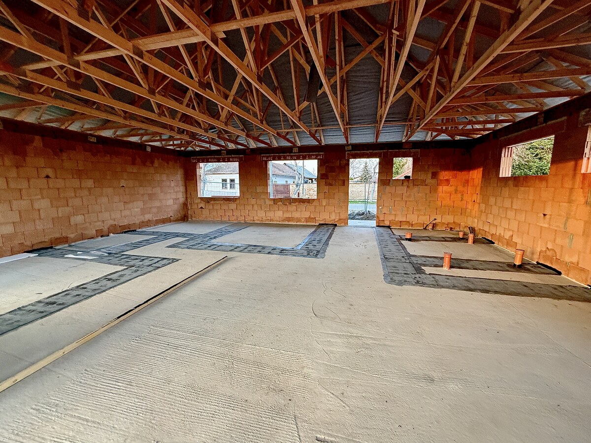 4 izbový Bungalov v obci Andovce — foto 3