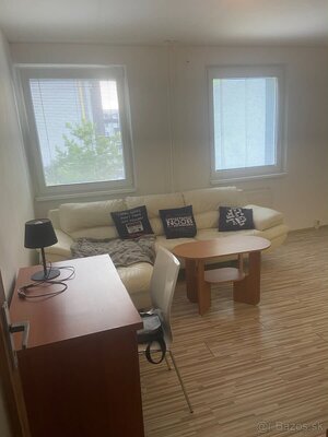 Prenájom 1-izbového bytu, Janka Kráľa, Nové Zámky — foto 4
