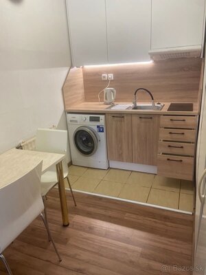 Prenájom 1-izbového bytu, Janka Kráľa, Nové Zámky — foto 5