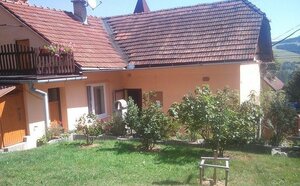 Menší rodinný dom so záhradou vo Vraní — foto 1
