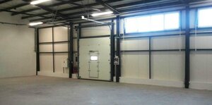 Prenájom skladových priestorov 200m2, BA - Ružinov — foto 1