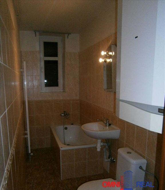 1-izbový byt, Prievozská ul. čiastočne zariadený, kompletná rekonštrukcia, 1/3
