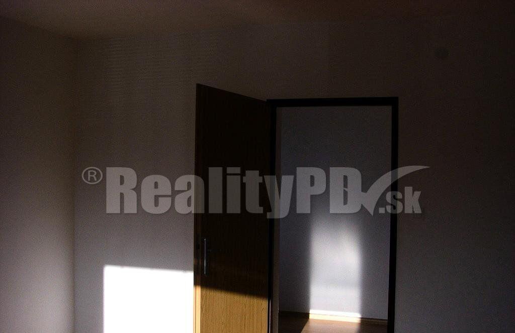 3 izbový byt na predaj , v tichej lokalite pri Lieskovci — foto 2