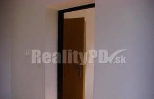 3 izbový byt na predaj , v tichej lokalite pri Lieskovci — foto 1