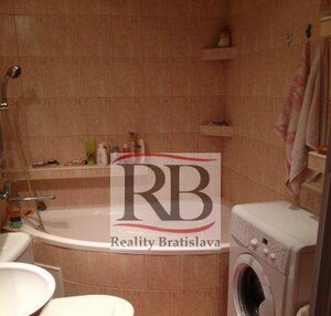 1-izbový byt, Saratovská, Bratislava IV — foto 1