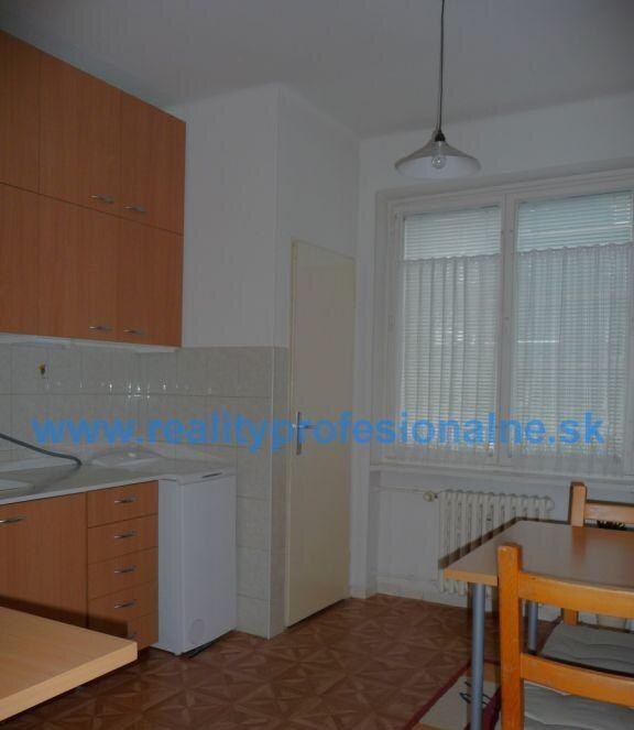 1 izbový byt, Bratislava - Ružinov, prenájom bytu vo výbornej lokalite — foto 4