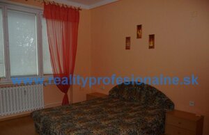 1 izbový byt, Bratislava - Ružinov, prenájom bytu vo výbornej lokalite — foto 1
