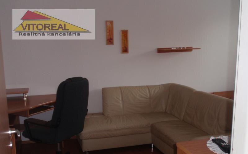 VITOREAL - predáme zariadený a zrekonštruovaný 1 i byt na Popradskej ul. — foto 4