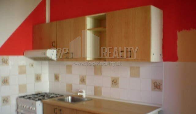 PB1000 Slnečný byt 2 1 Rozkvet, PB - čiast.rekonštrukcia — foto 2
