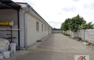 Na prenájom výrobná hala alebo sklad o výmere 520m2 pozemok 1600m2 Nový Život, E — foto 1