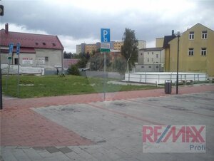 Stavebný pozemok 1450 m2 v centre, pešia zóna Vrútky — foto 2