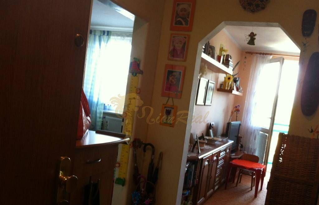 2-garzónka, Dvojkrížna, Vrakuňa, balkón, 2/9 p. — foto 4