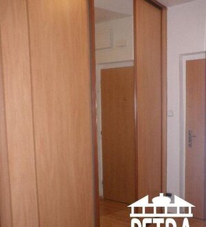 Pekný slnečný 2 izbový byt s loggiou — foto 2