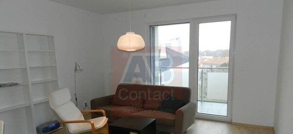 Zariadený byt v novostavbe Centroom v centre mesta