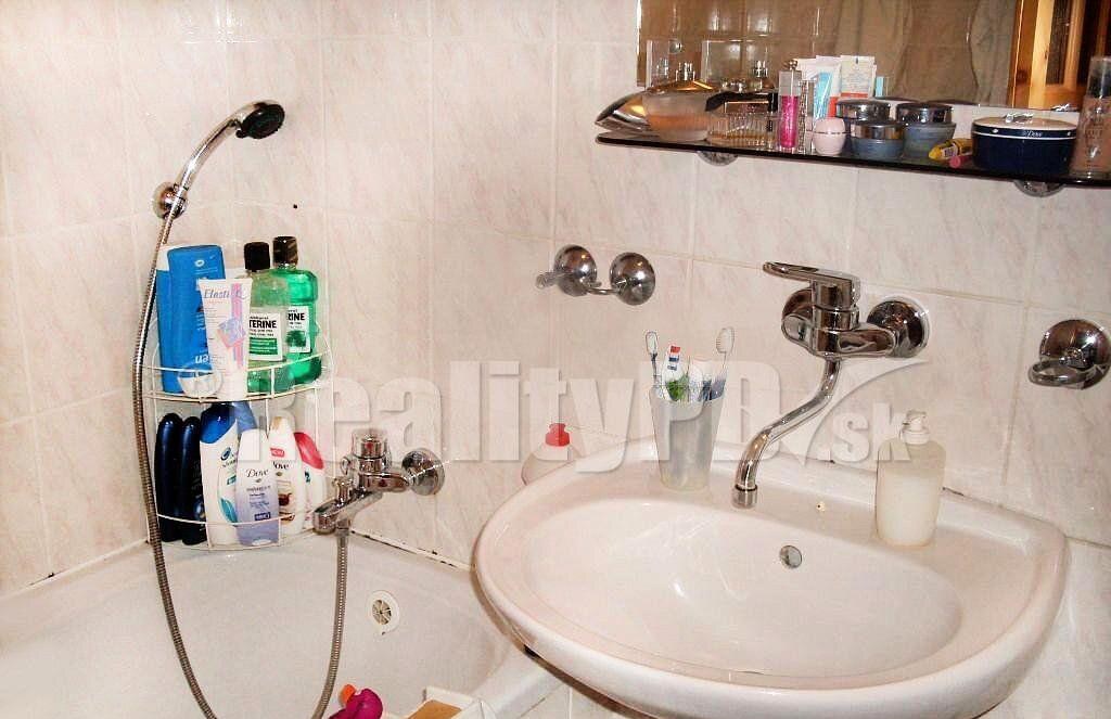 3izbový byt Nitra na predaj, blízke centrum mesta, tehlový — foto 2