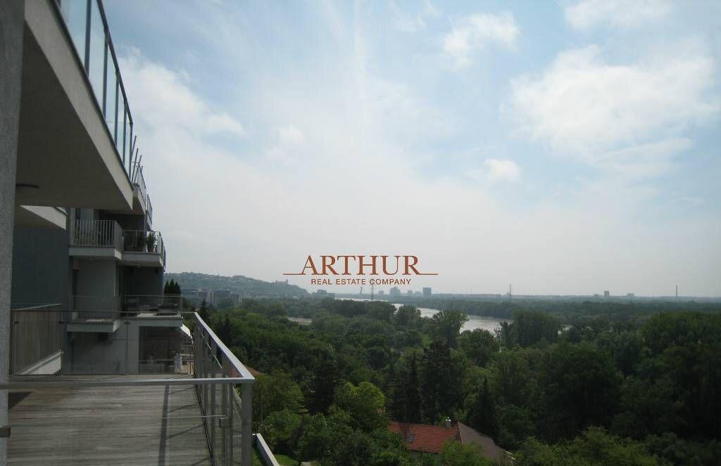 ARTHUR - luxusný byt PRE VYVOLENÝCH parkovanie 2 auta pivnica — foto 3