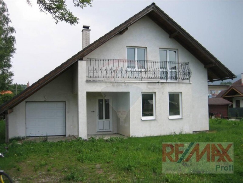 Rod. dom 5 izieb, 2 kúpelne,11-ročný, Mošovce