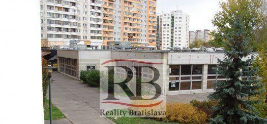 2-izbový byt, Fedinova, Bratislava V — foto 2